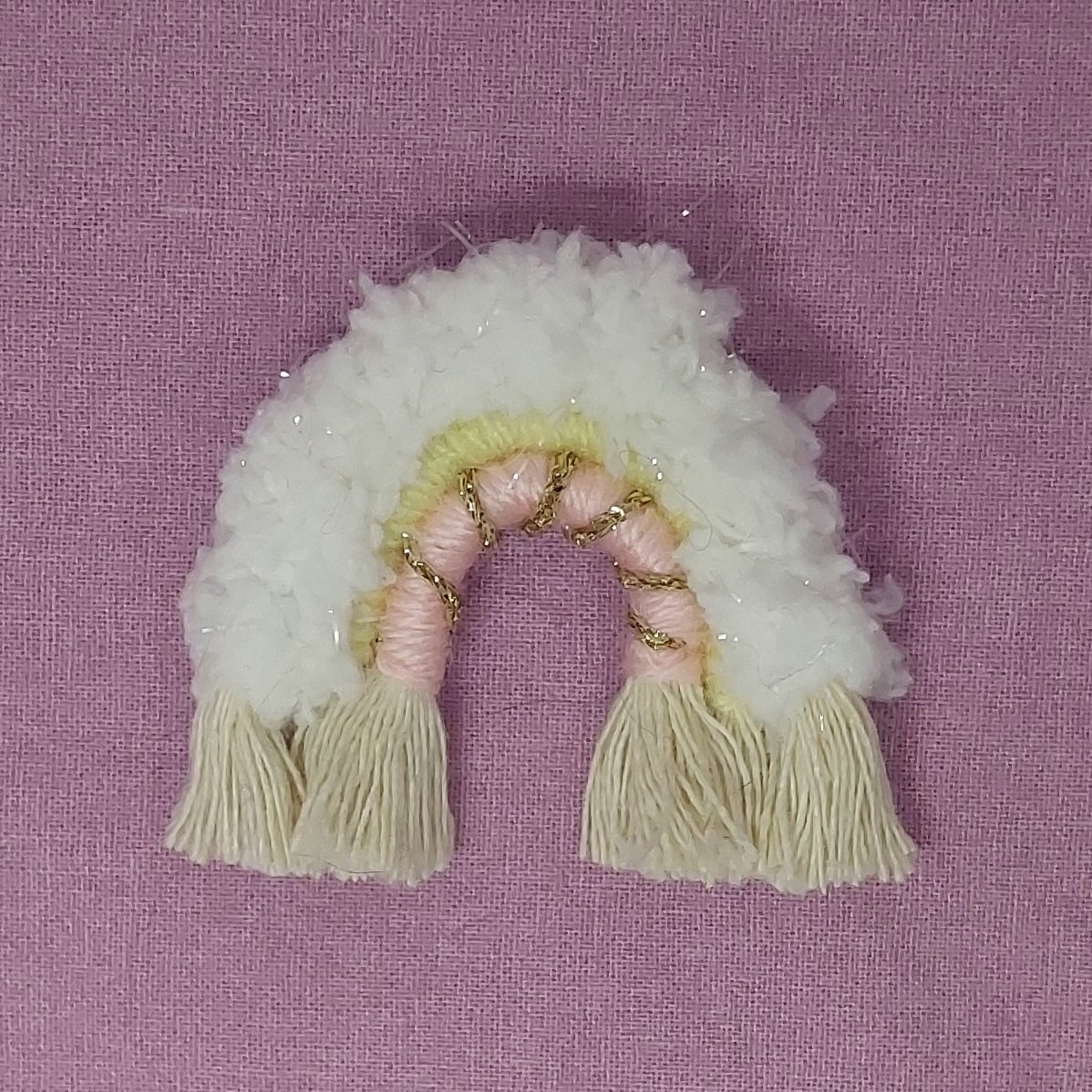 Broche Macramé Arc-en-ciel