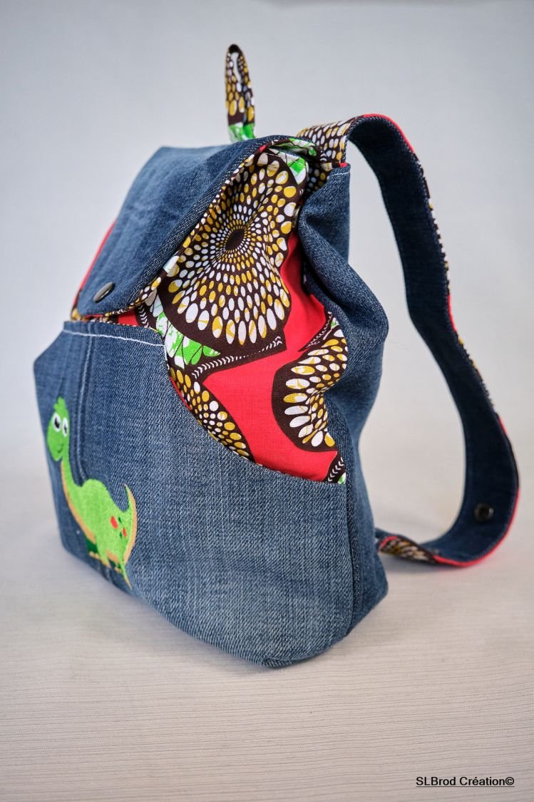 Bestickte Kinder Rucksack Dinosaurier und Wax mit Namen personalisieren