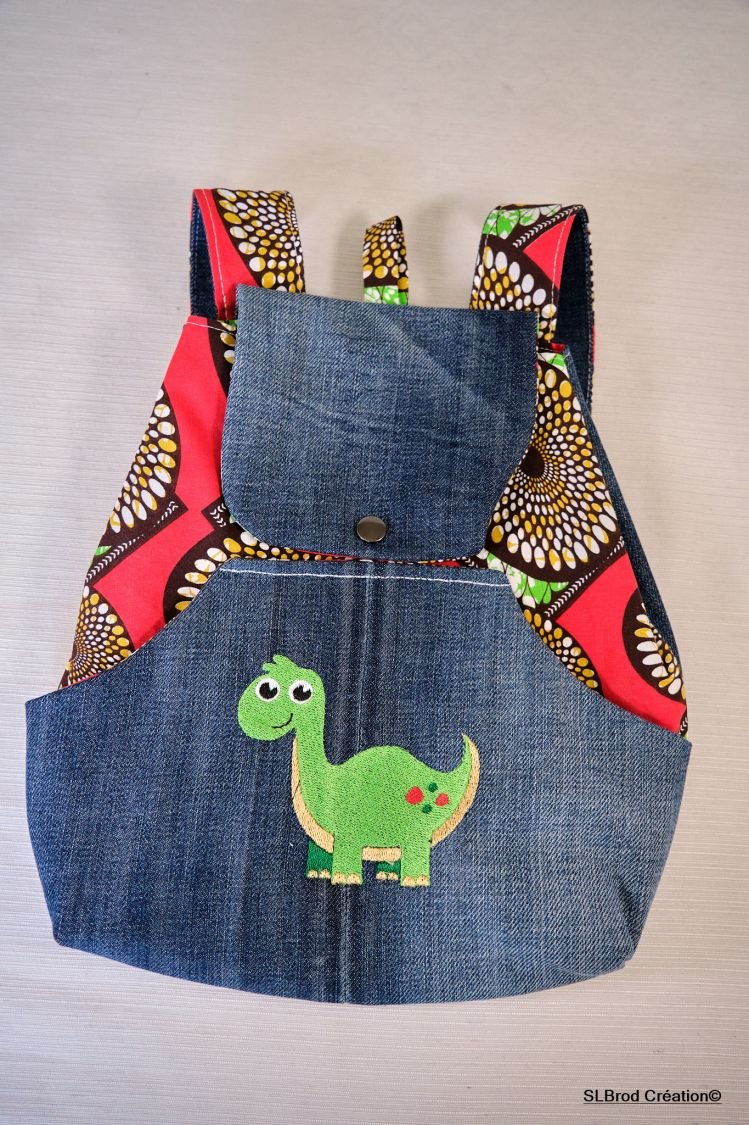Bestickte Kinder Rucksack Dinosaurier und Wax mit Namen personalisieren