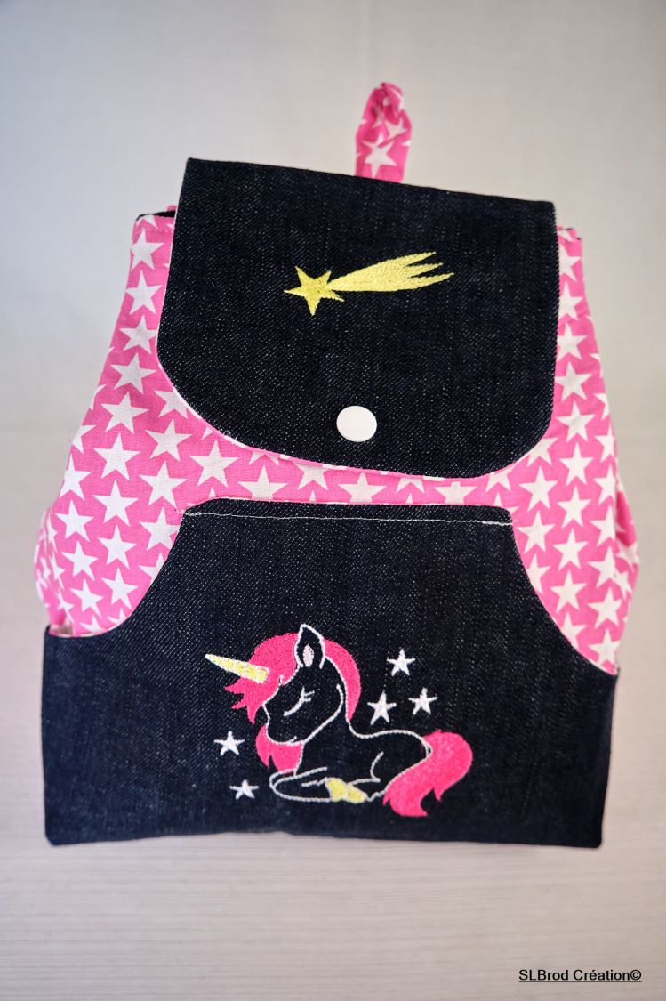 Bestickter Kinderrucksack mit Einhorn und Sternschnuppe zum Selbstgestalten