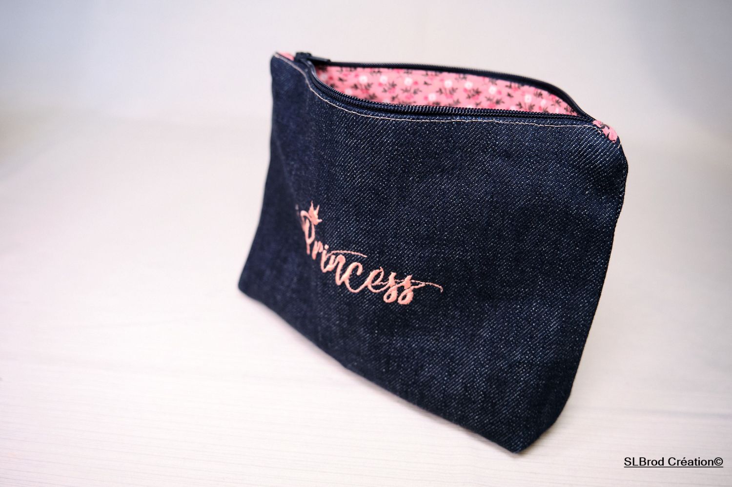 Trousse en Jeanbrodée "princess"