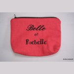 Bestickte Federmappe belle et rebelle rot